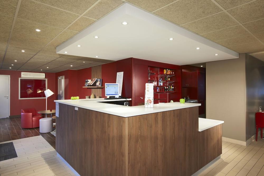 Hotel Campanile Evry Est - Germain Les Corbeil