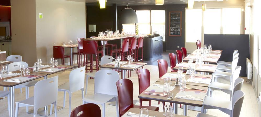 Campanile Evry Est - Germain Les Corbeil Hotel 3*