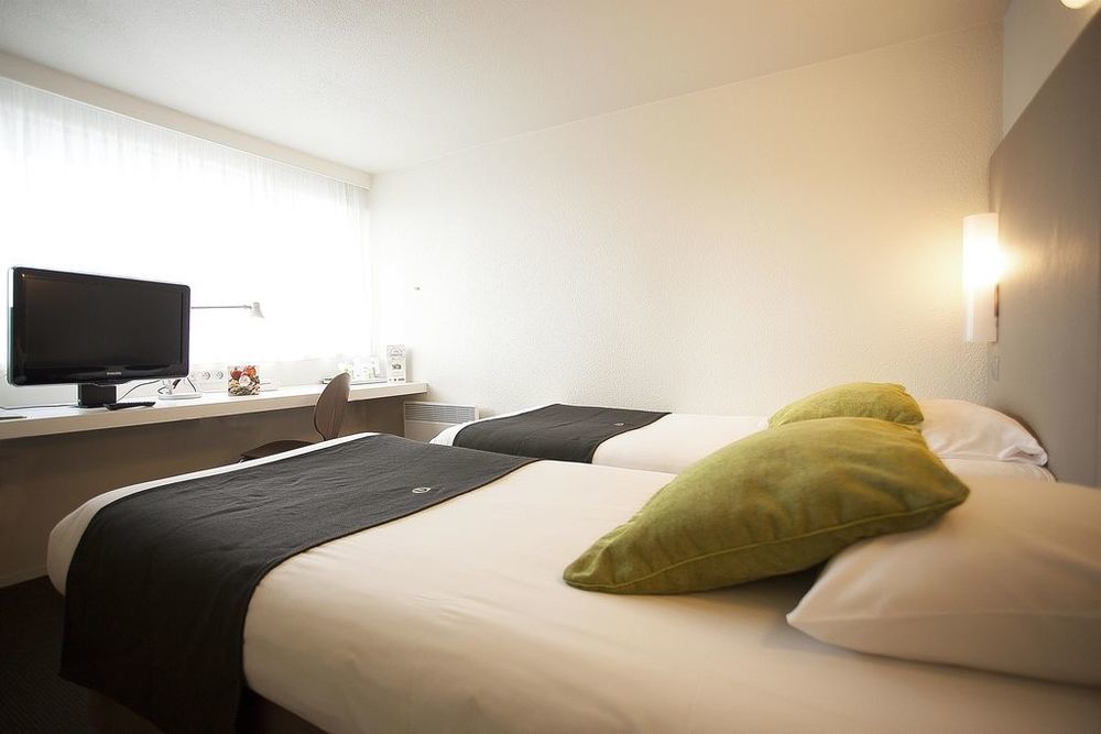 Campanile Evry Est - Germain Les Corbeil Hotel 3*