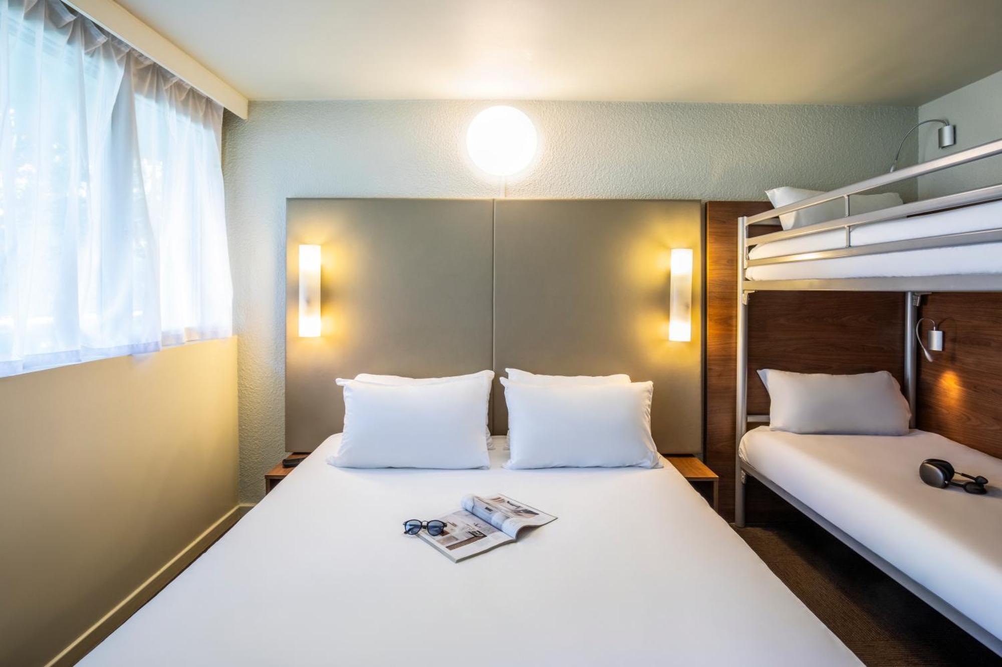 Campanile Evry Est - Germain Les Corbeil Hotel 3*