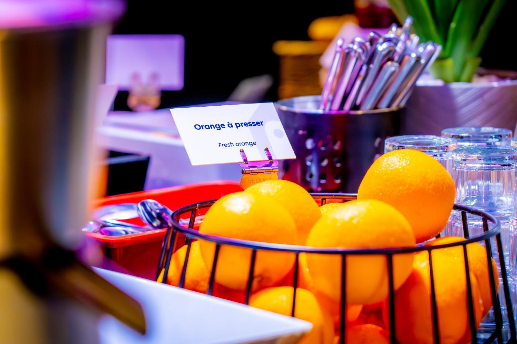 Hotel Campanile Evry Est - Germain Les Corbeil 3*
