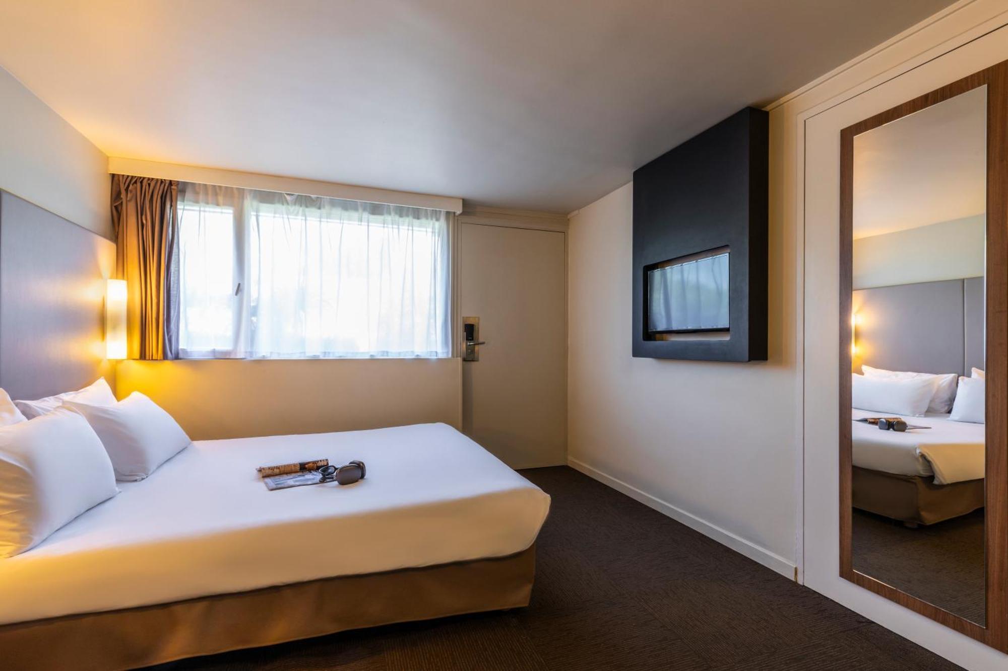 Campanile Evry Est - Germain Les Corbeil Hotel 3*