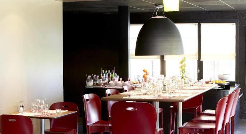 Campanile Evry Est - Germain Les Corbeil Hotel 3*